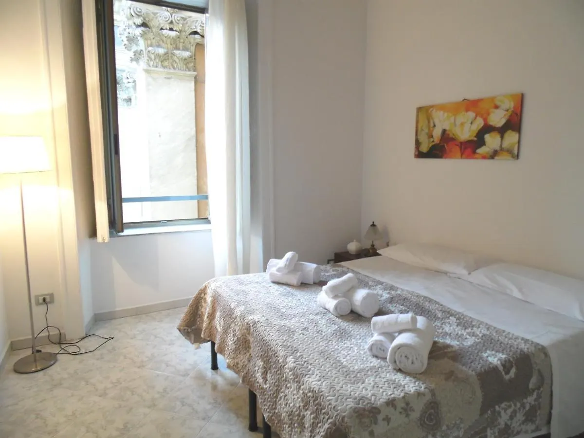 Suite Donnaregina Naples 0*,
